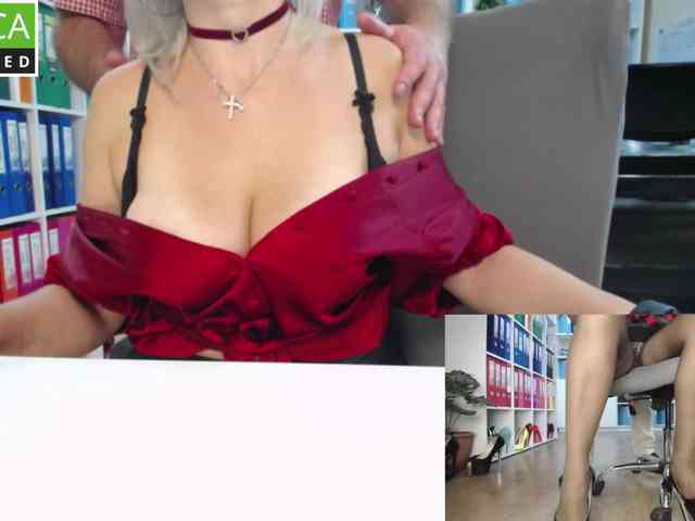 legsoffice Live Webcam on BongaCams