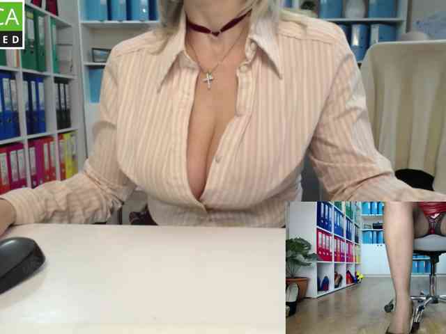 passionate_blonde webcam