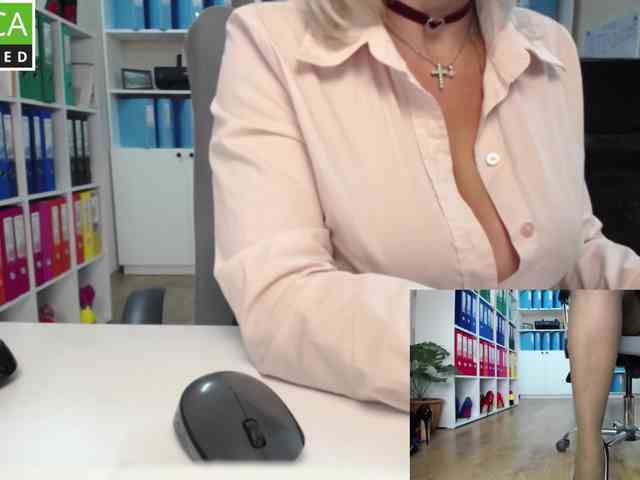 passionate_blonde webcam