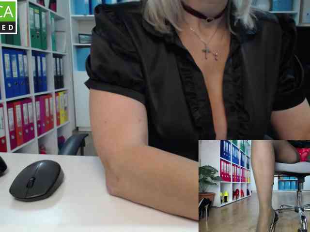 passionate_blonde webcam