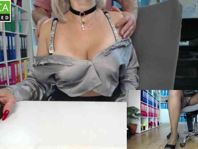 passionate_blonde webcam