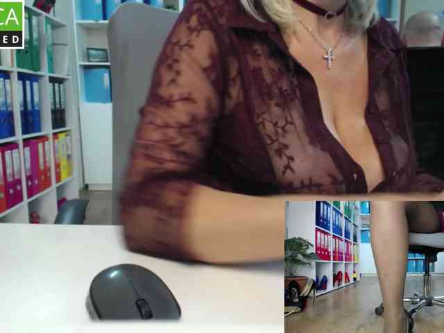 passionate_blonde webcam