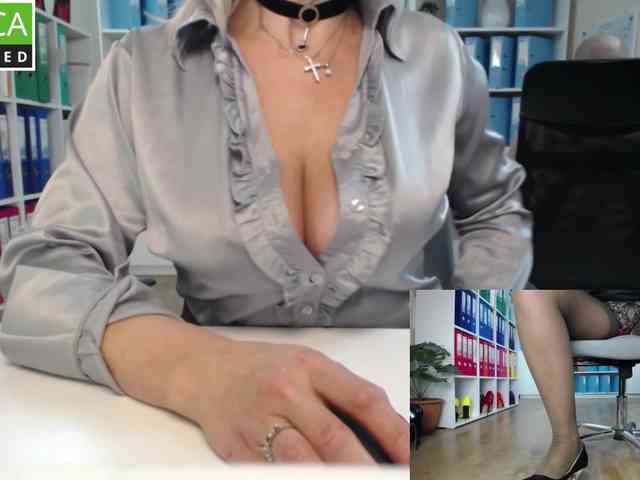 passionate_blonde webcam