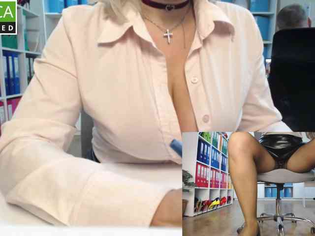 passionate_blonde webcam
