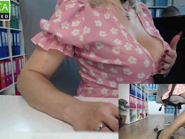 passionate_blonde webcam