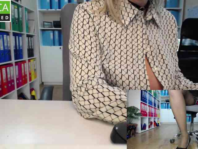 passionate_blonde webcam