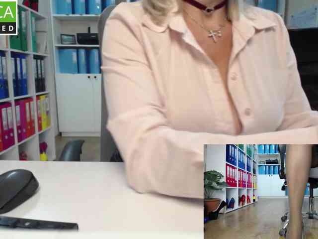 passionate_blonde webcam