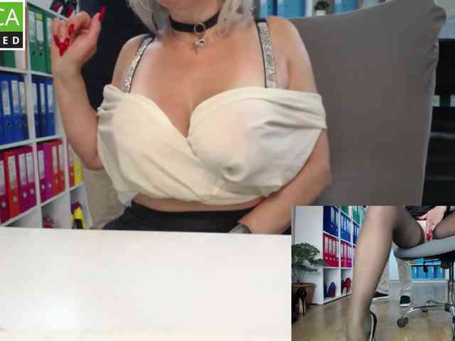passionate_blonde webcam