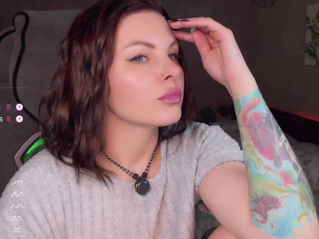 LiluDallass's BongaCams show and profile