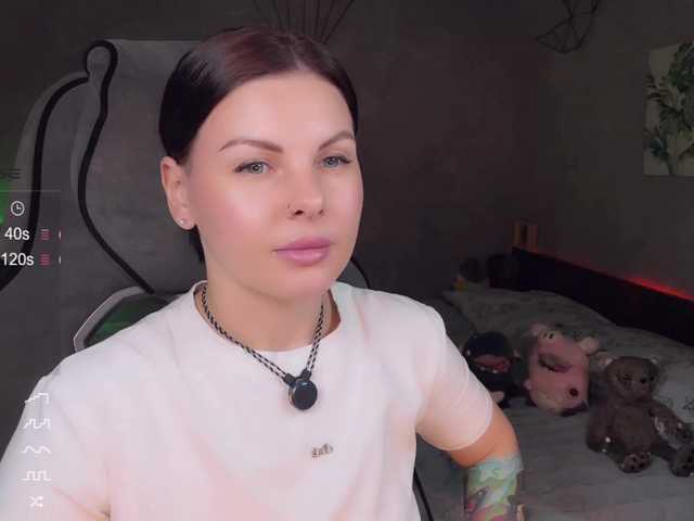 LiluDallass's BongaCams show and profile
