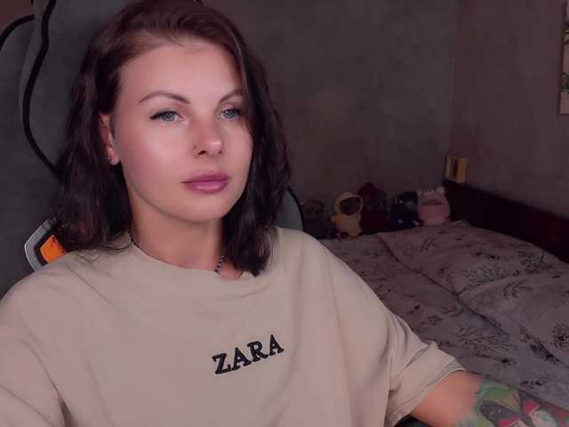 LiluDallass live cam on 