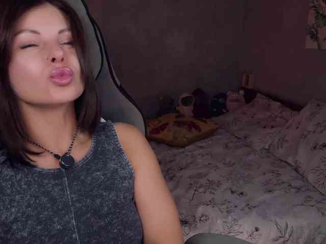 LiluDallass - Girl 