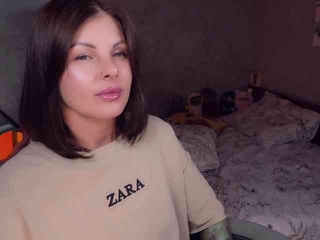 LiluDallass - Girl 