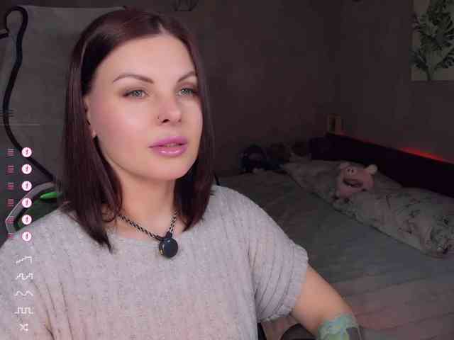 LiluDallass Live Webcam on BongaCams