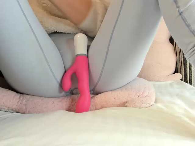 MiaSweety live cam on BongaCams
