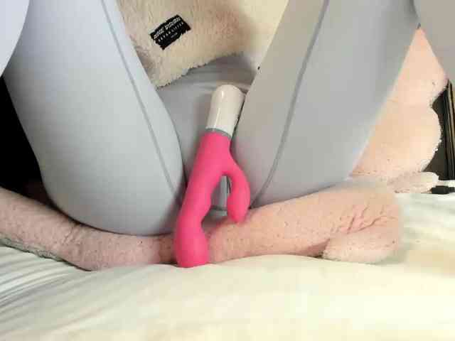 MiaSweety webcam