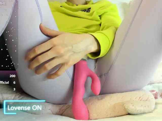 MiaSweety webcam