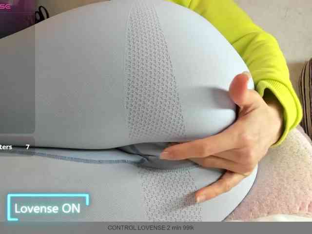 MiaSweety webcam
