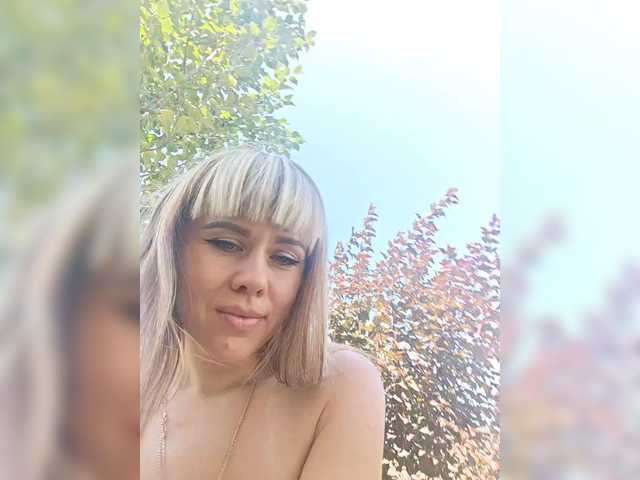 AlisaKisa93 live cam on BongaCams