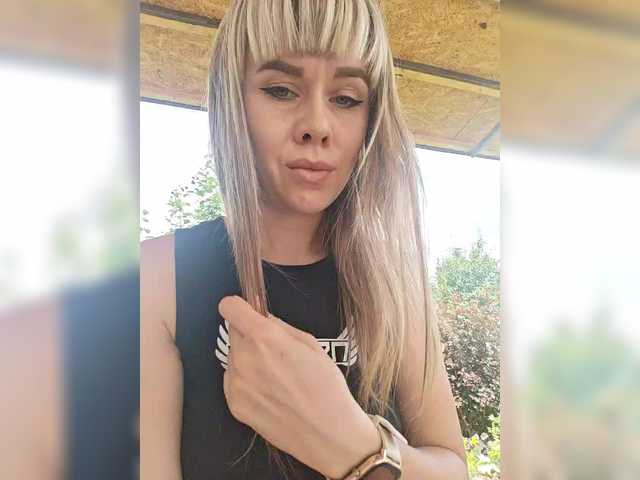 AlisaKisa93 live cam on BongaCams
