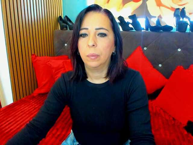 LauraSinFull