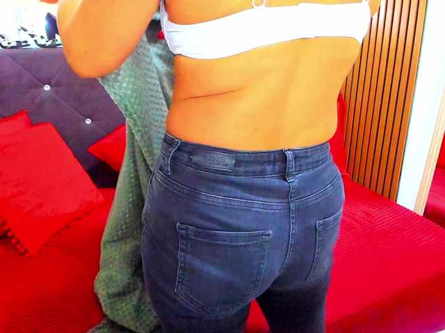 LauraSinFull