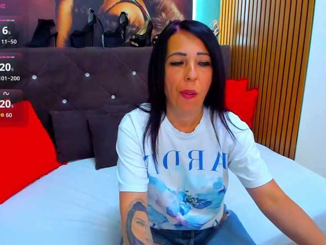 LauraSinFull preview