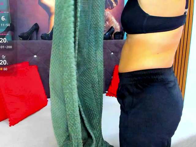 LauraSinFull live cam on BongaCams
