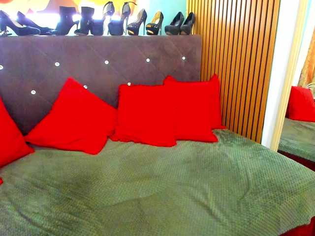 LauraSinFull live cam preview