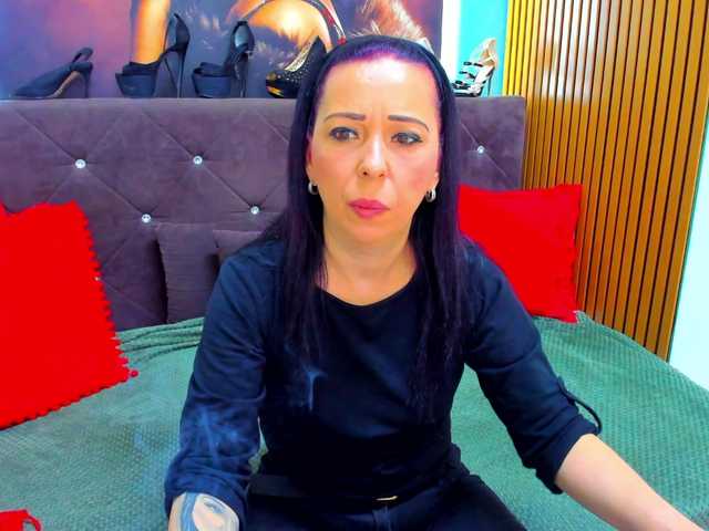 LauraSinFull