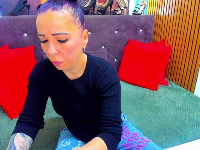 LauraSinFull