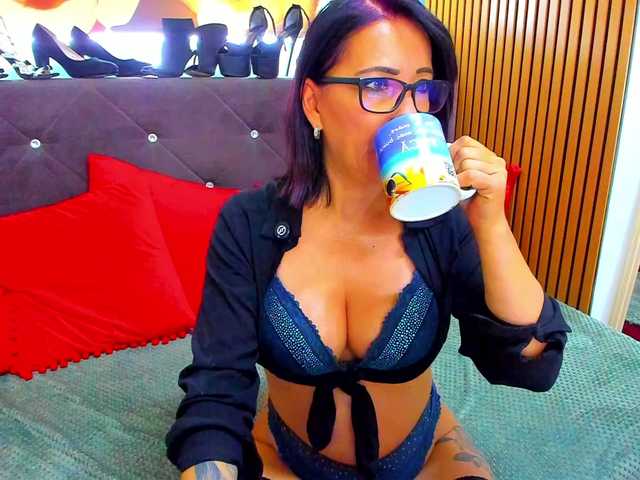 LauraSinFull