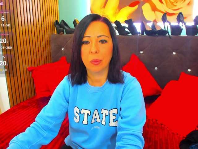 LauraSinFull live cam on BongaCams