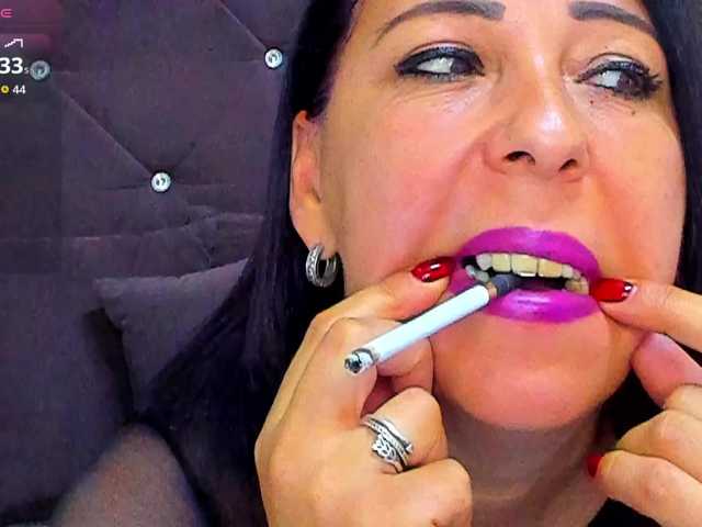 LauraSinFull
