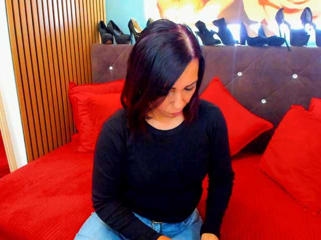 LauraSinFull