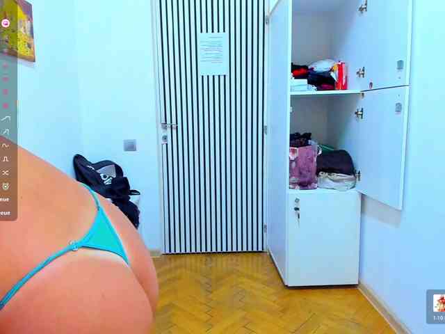 LauraSinFull webcam