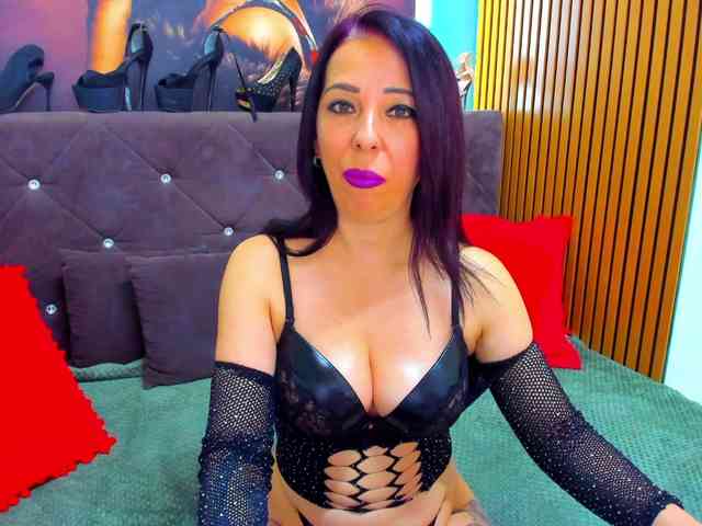 LauraSinFull webcam