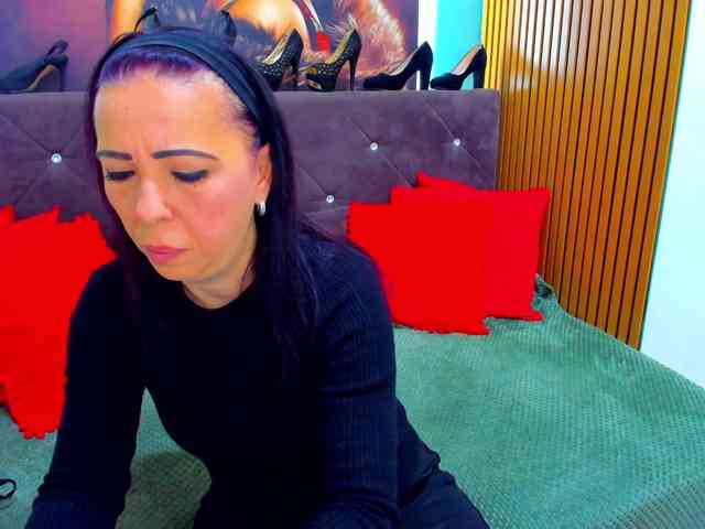 LauraSinFull