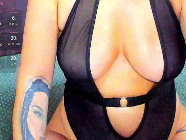 LauraSinFull webcam
