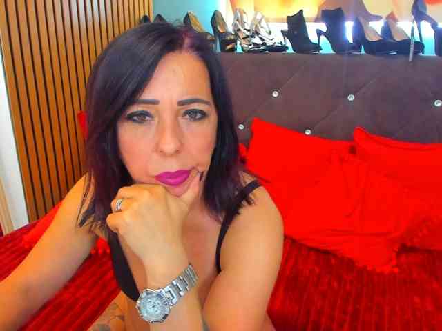 LauraSinFull