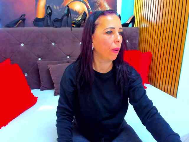 LauraSinFull webcam