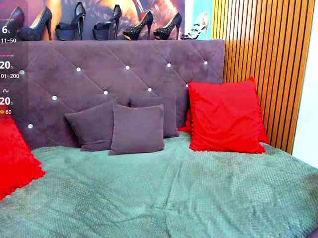 LauraSinFull webcam