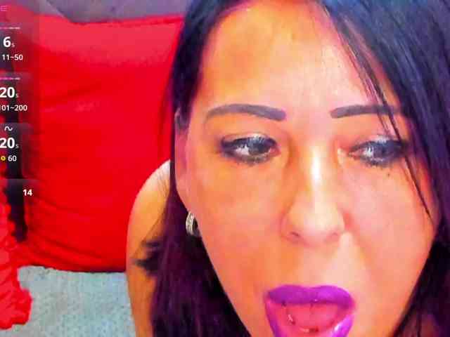 LauraSinFull webcam