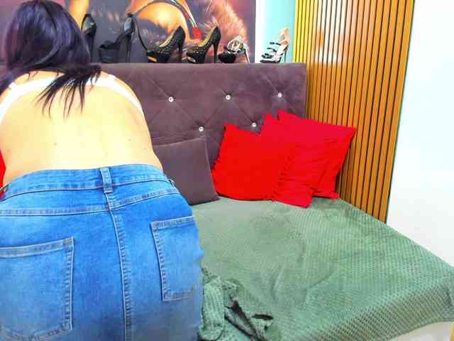 LauraSinFull