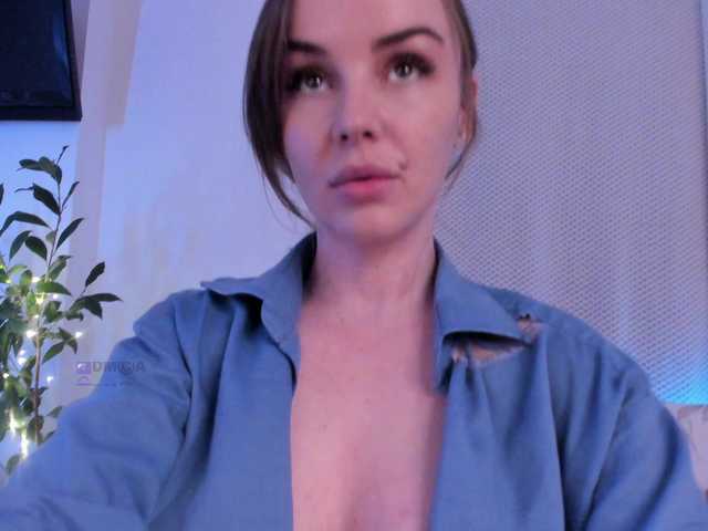 SincereLight live cam on BongaCams