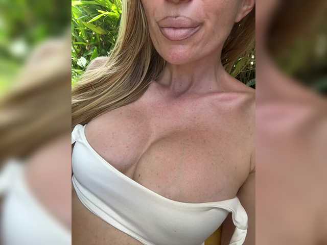 -AfricaYa- live cam