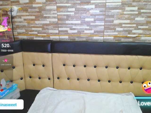 Yanisa28 live cam preview