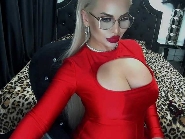 lovelyblondyx cam belle