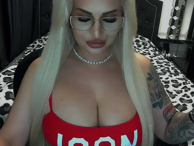 lovelyblondyx online