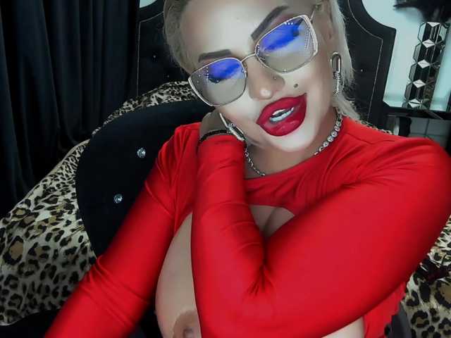 lovelyblondyx cam belle
